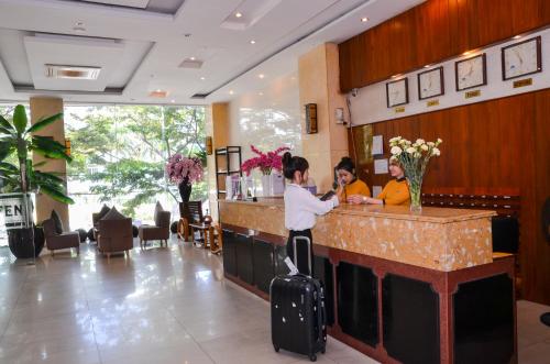 Queen Da Nang Hotel